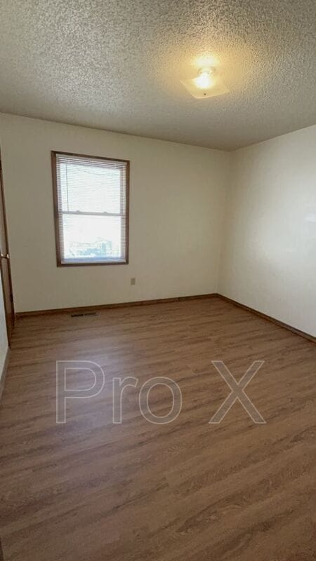 Building Photo - 207 E Carlton St