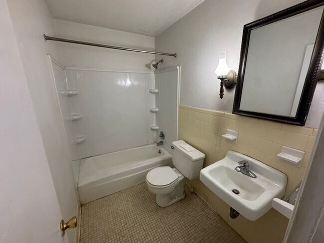 Building Photo - 1444 Waccamaw Dr