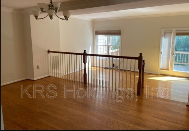 Building Photo - 6268 Walkers Croft Way