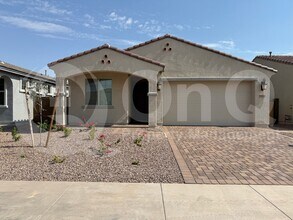 Building Photo - 8810 W Pasadena Ave