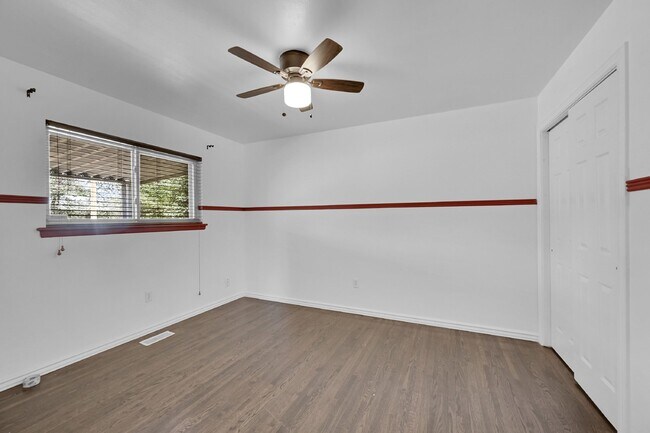 Building Photo - $2,095.95 with $300 off the first month's Rent - 4 Bedrooms, 2 Bathrooms, Single Family Home in C...