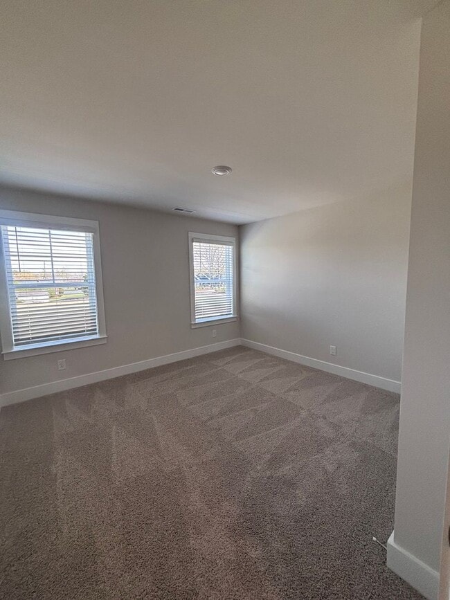 Building Photo - Brand new three-bedroom, 2.5-bath townhome