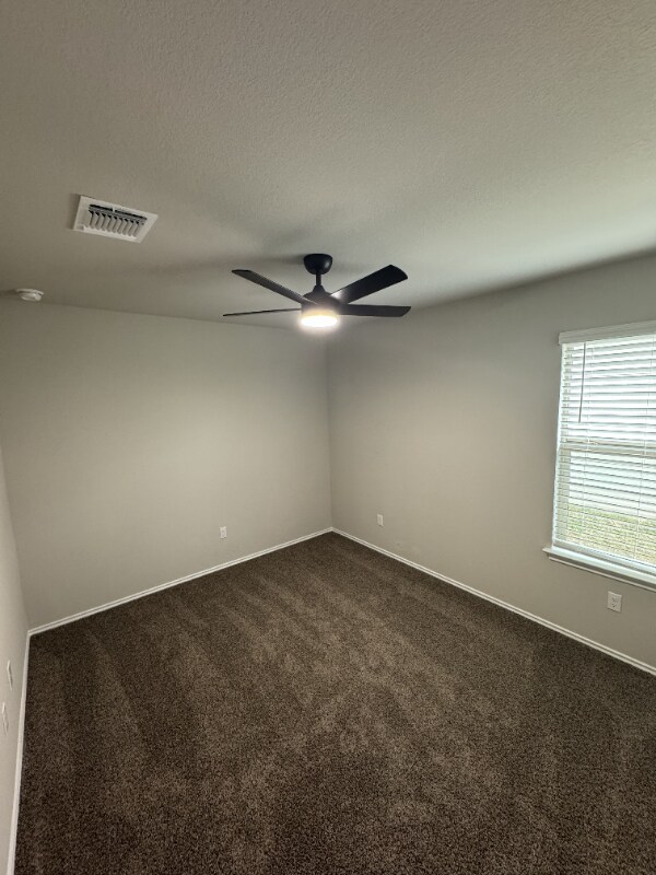 Building Photo - 402 Stone Vly Rd