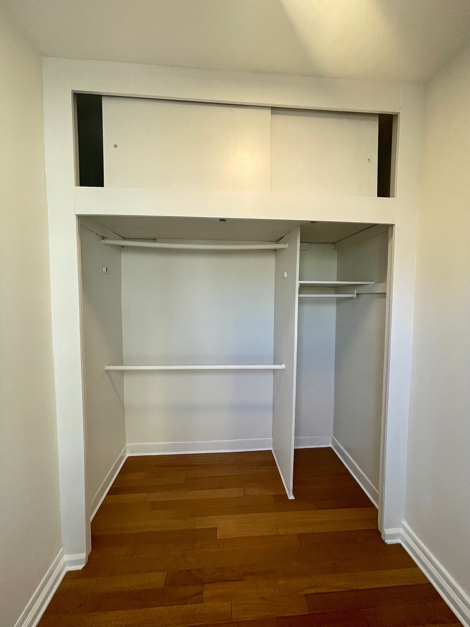 Extra room/ office off of large bedroom - 397 Manhattan Ave