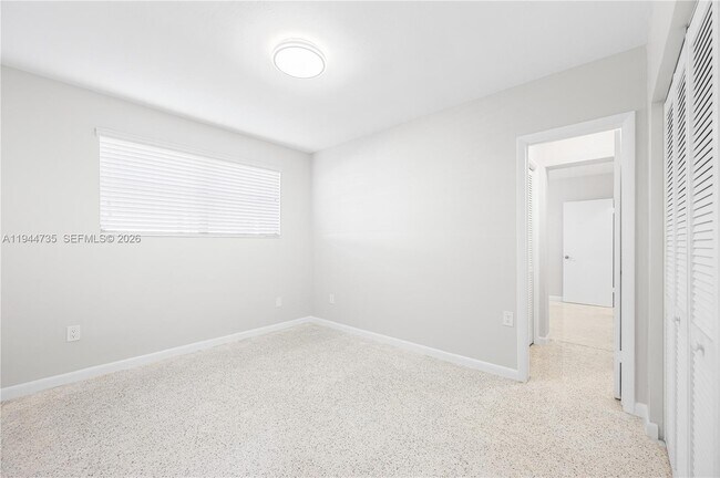 Building Photo - 3855 SW 87th Pl