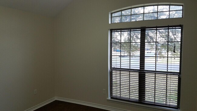 Building Photo - 342 Nolan Ridge Dr