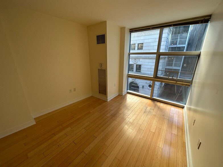 Primary Photo - 7 Boylston Sq