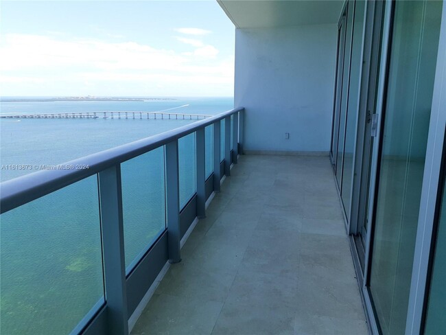 Building Photo - 1331 Brickell Bay Dr