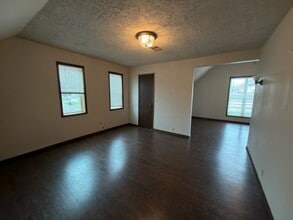 Building Photo - 108 S Kimberlin St