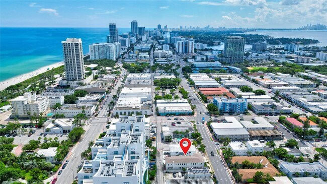 Building Photo - 7611 Harding Ave