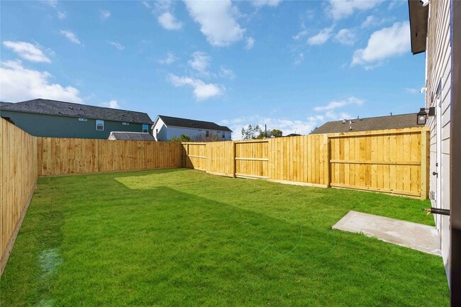 Building Photo - 5523 Haight St