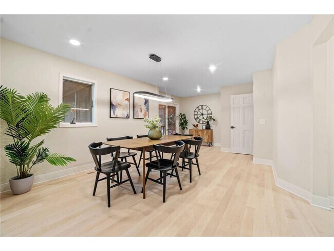Building Photo - 17711 Creek Ridge Pass