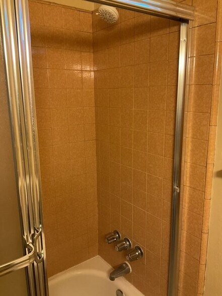 Building Photo - 28536 Shenandoah Dr