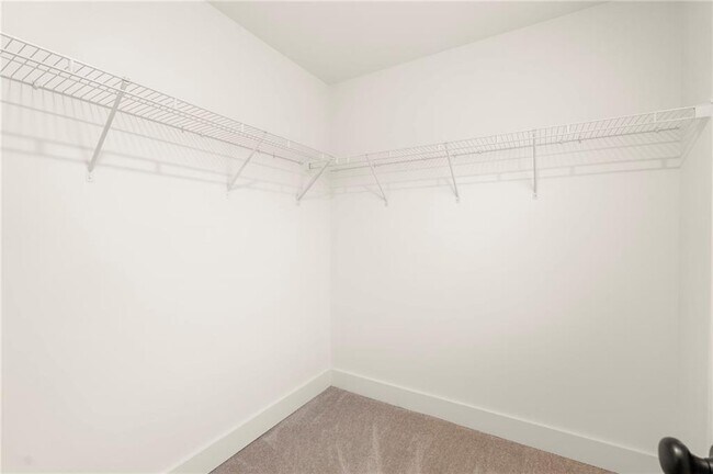 Building Photo - 5873 Greystone Dr