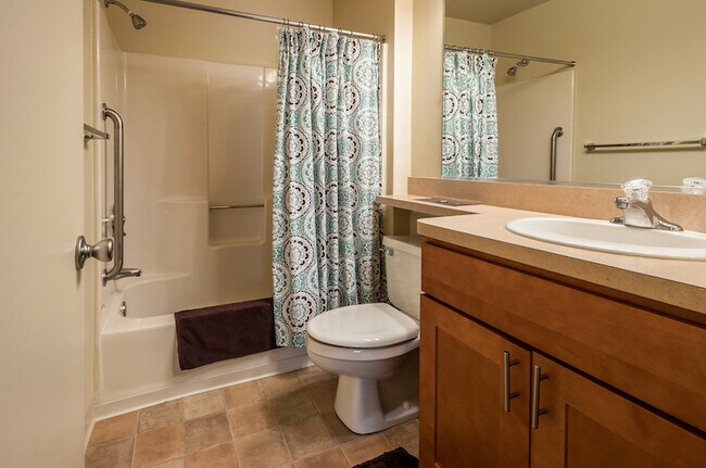 Building Photo - Fully Furnished One Bedroom Apartment on the First Floor