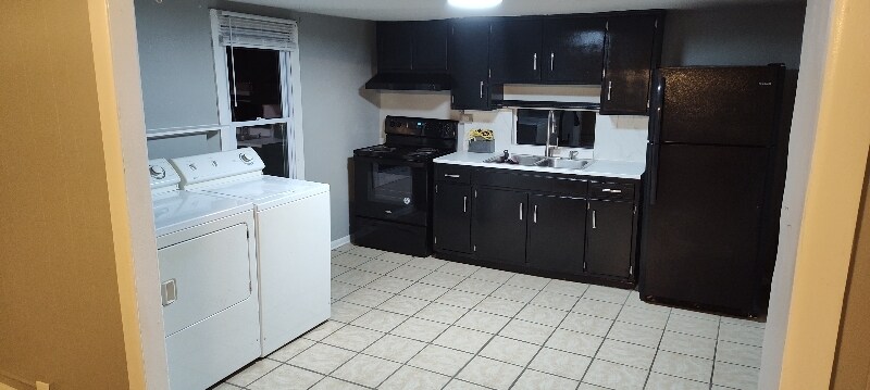 Building Photo - 416 Gibbs Rd