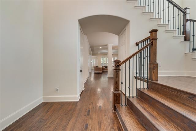 Building Photo - 211 Guadalupe Dr