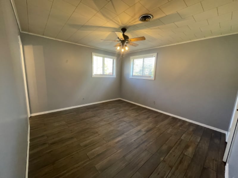 Building Photo - 207 Monroe Dr