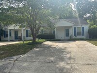 Building Photo - Patio Home in Ashewood Commons