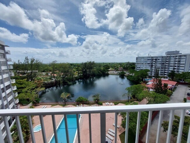 Building Photo - 1300 NE Miami Gardens Dr