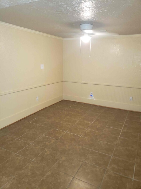 Building Photo - 21401 W Hammond Dr
