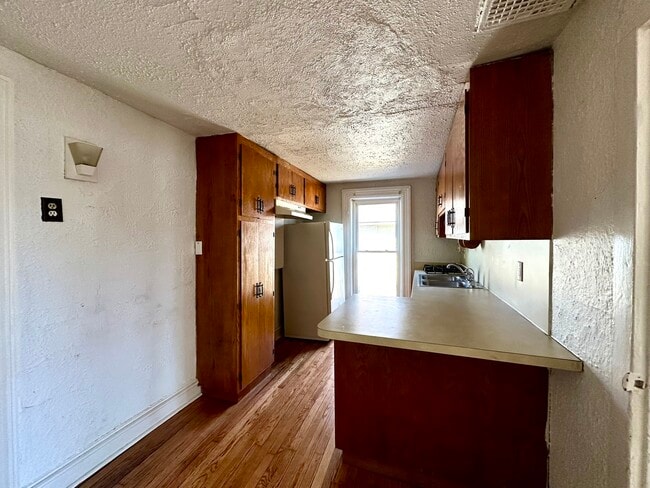 Building Photo - 314 S 2nd Ave