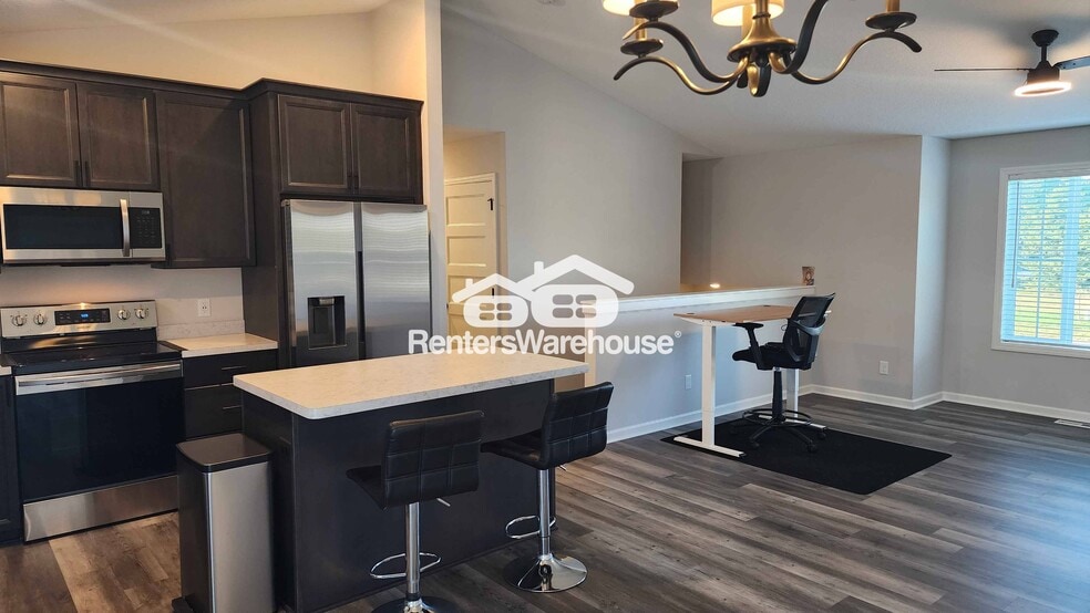 Building Photo - 1234 Rich River Way