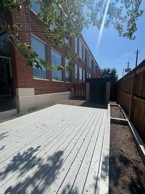 Building Photo - 1312 Live Oak St