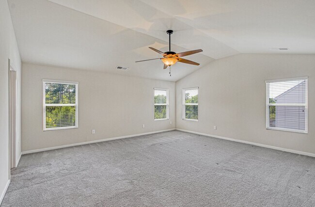 Building Photo - 4639 Southwind Rd