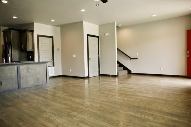 Building Photo - 705 S Jenkins Ave