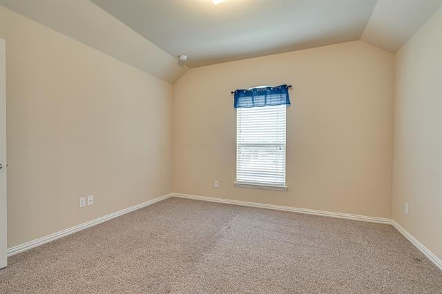 Building Photo - 4112 Hialeah Dr