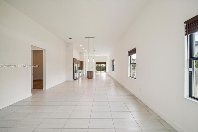 Building Photo - 7635 NW 103rd Pl