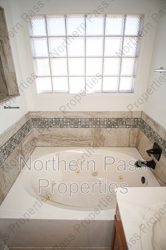 Building Photo - 12941 Tierra Salas Dr