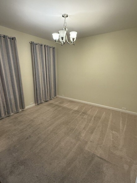 Building Photo - 1629 Robindale Dr