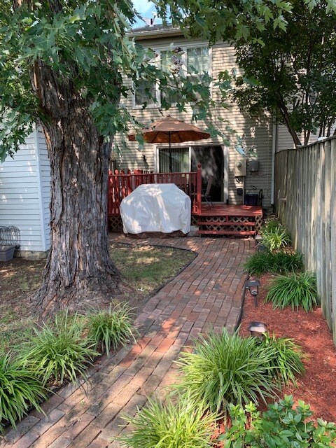 Building Photo - 3715 Hampton Ct