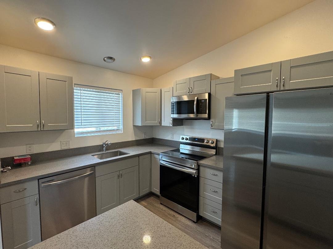 Building Photo - 1051 Fathom Dr