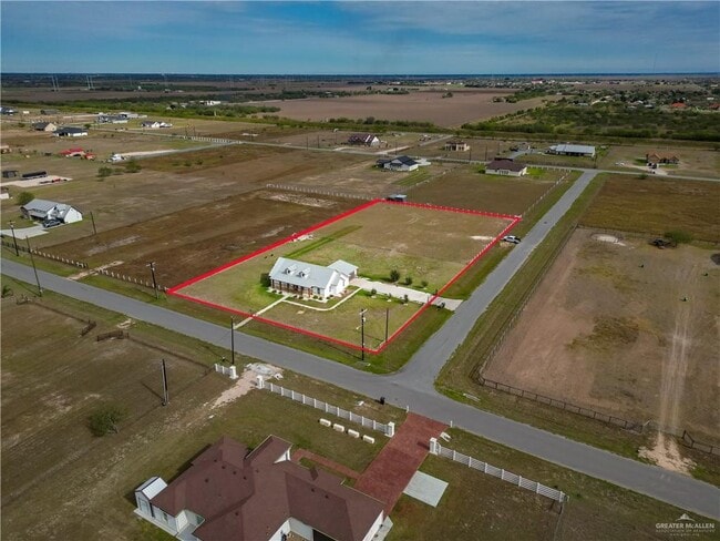 Building Photo - 10 N J Hernandez St