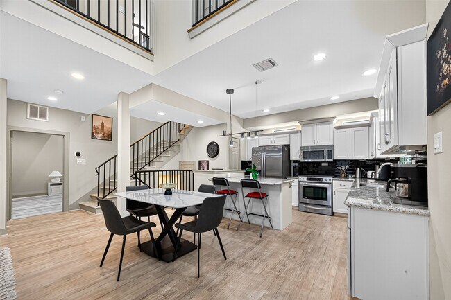 Building Photo - 4510 Inker St
