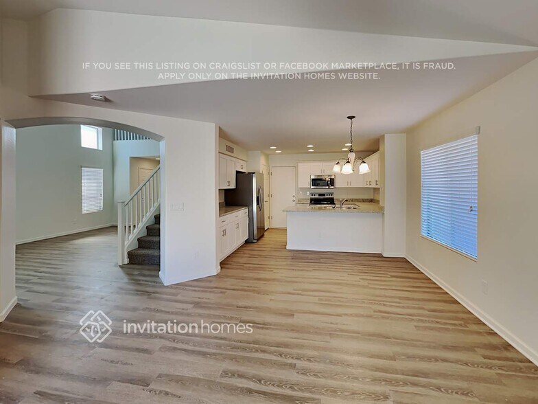 Building Photo - 1700 W Appaloosa Way