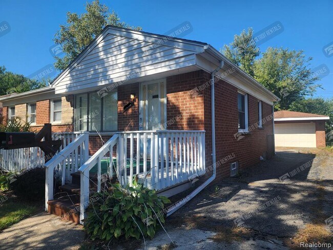 Building Photo - 1519 Midland Blvd