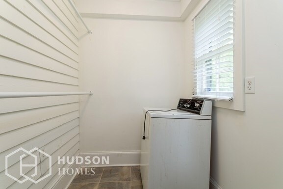 Building Photo - 5100 Holmes Ave
