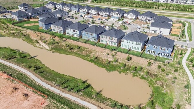 Building Photo - 5562 Amber Brook Ln