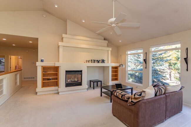 Building Photo - Peaceful University Park Home with Mountain Views!!