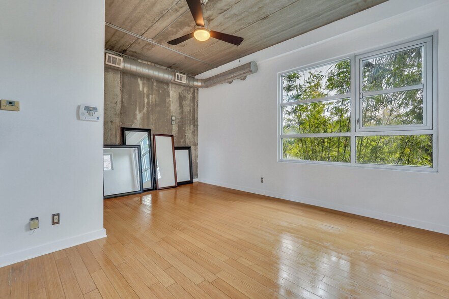 Building Photo - 536 Selma St