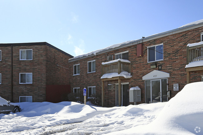 Building Photo - Shaker Park Gardens Apartments