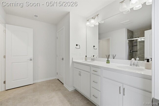 Building Photo - 241 Quartz Wy