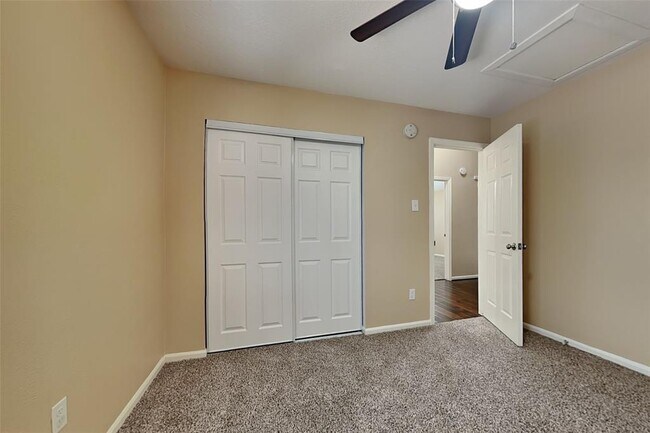 Building Photo - 151 E Pathfinders Cir