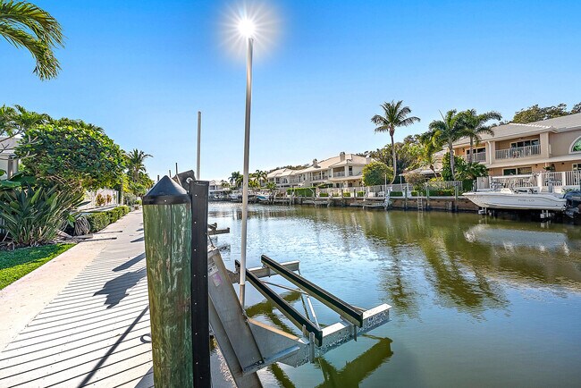 Building Photo - 14354 Cypress Island Cir