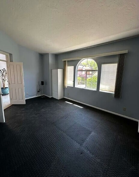 Building Photo - 1485 Ram Canyon Dr