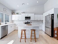 Building Photo - 2170 Hermosa Ave